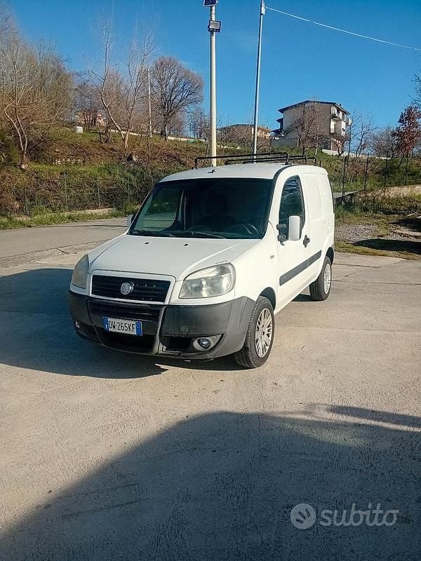 Usata Fiat Doblò 75 CV (55 kW) 2009 Monovolume