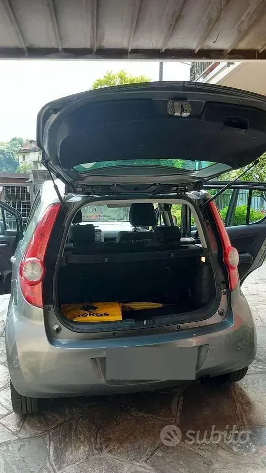 Usata Opel Agila 94 CV (69 kW) 2011 Marrone Utilitaria