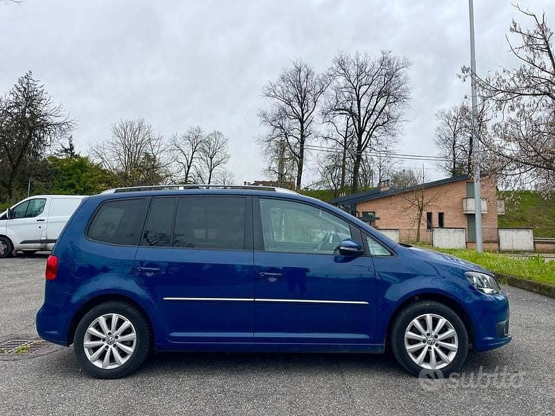 Usata VW Touran Highline 140 CV (102 kW) 2012 Blu Monovolume