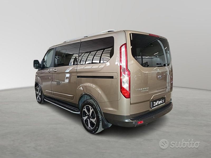 Begagnad Ford Tourneo S 150 HK (110 kW) 2022 Grå Minibuss