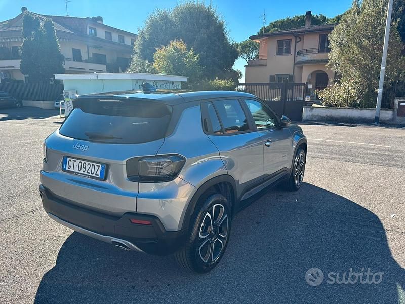 Usata Jeep Avenger Summit 101 CV (74 kW) 2024 Grigio SUV