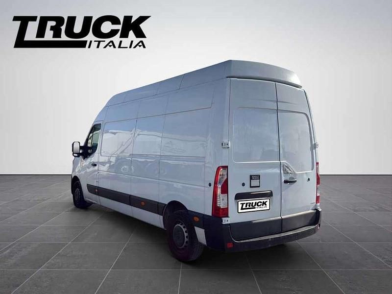 Usata Renault Master 150 CV (110 kW) 2023 Bianco Monovolume