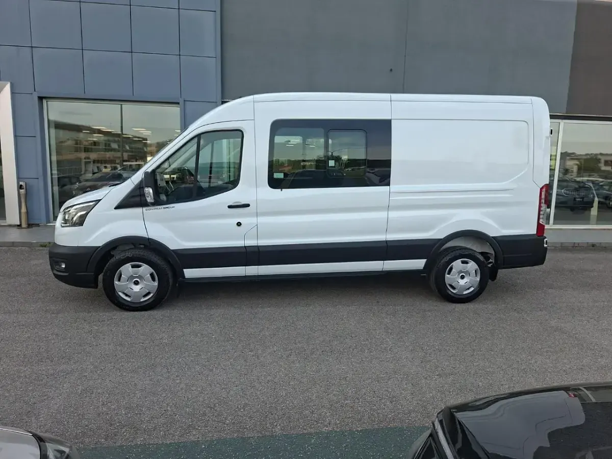 Usata Ford Tourneo Connect 165 CV (121 kW) 2025 Bianco Monovolume