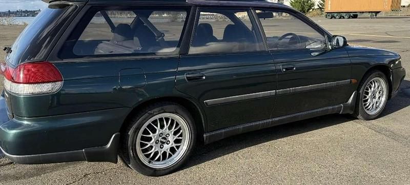 Usata Subaru Legacy 116 CV (85 kW) 1993 Verde Station wagon