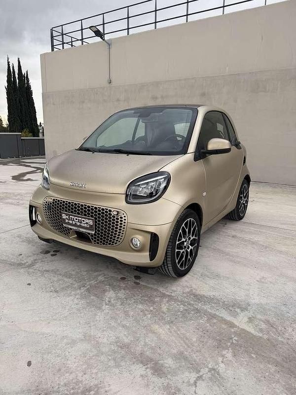 Usata Smart ForTwo Coupé 55 kW (75 CV) 2023 Oro Utilitaria