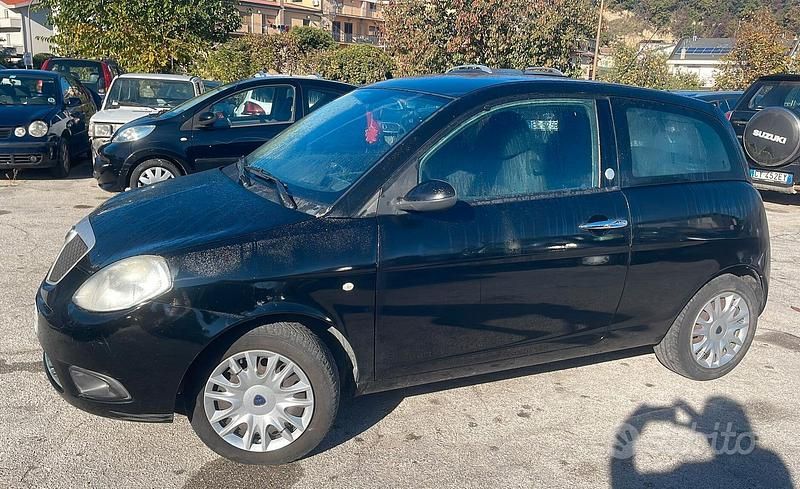Usata Lancia Ypsilon 78 CV (57 kW) 2009 Nero Utilitaria