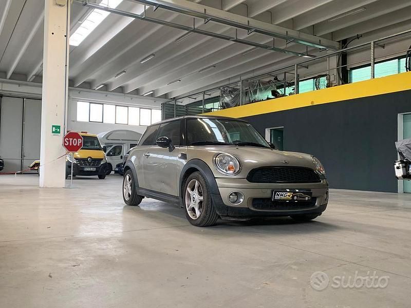 Usata Mini Cooper Chili 120 CV (88 kW) 2007 Grigio Utilitaria