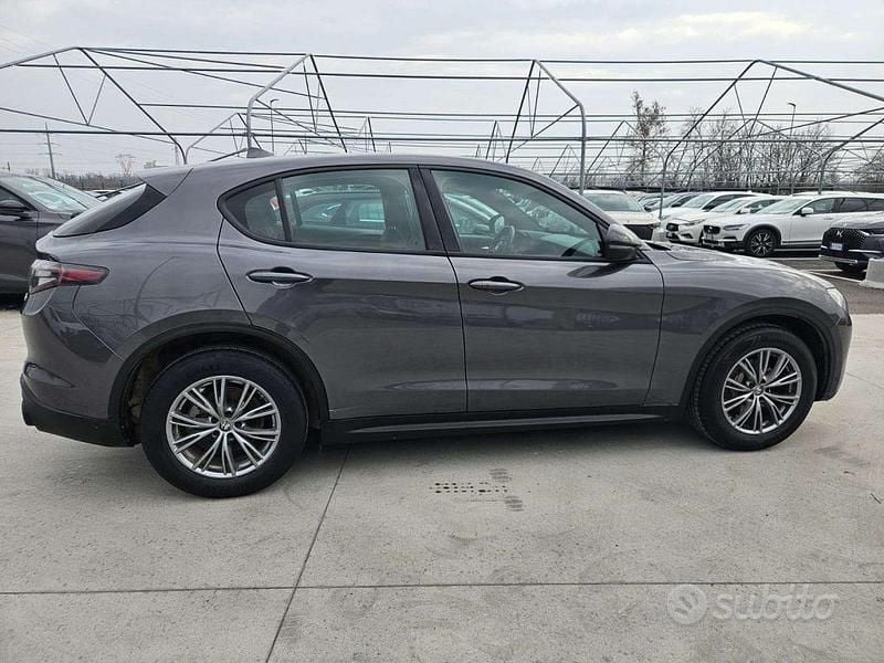 Usata Alfa Romeo Stelvio Super 210 CV (154 kW) 2023 Grigio SUV