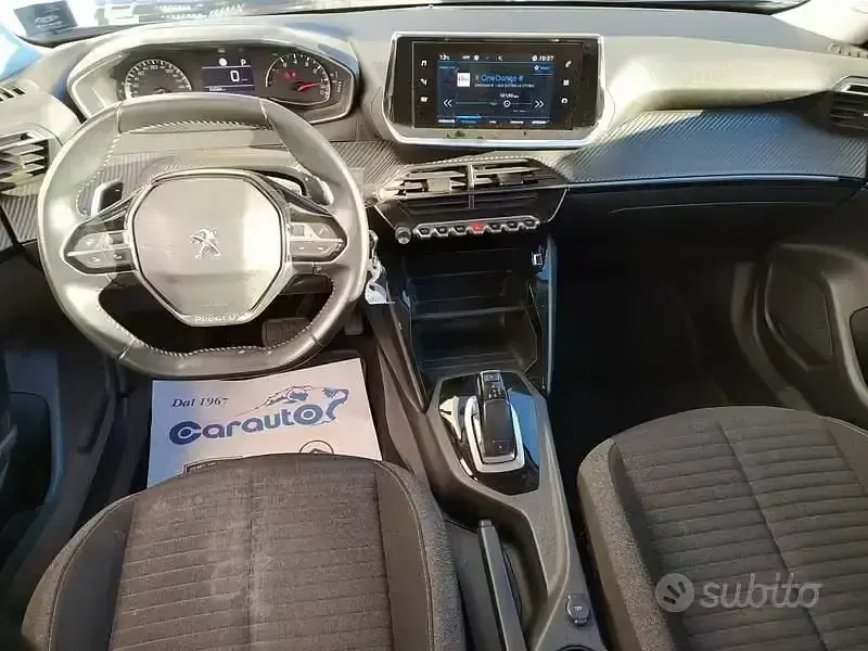 Begagnad Peugeot 2008 Active 131 HK (96 kW) 2022 Grå SUV