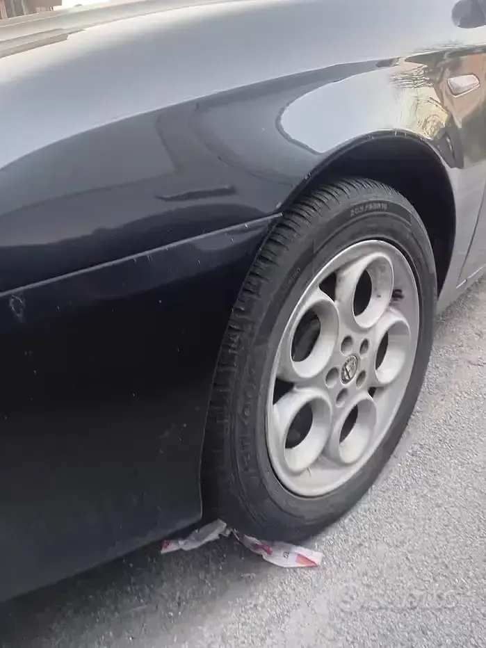 Usata Alfa Romeo 147 120 CV (88 kW) 2007 Nero Utilitaria