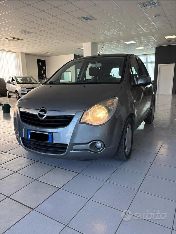Usata Opel Agila Enjoy 65 CV (47 kW) 2011 Grigio Utilitaria