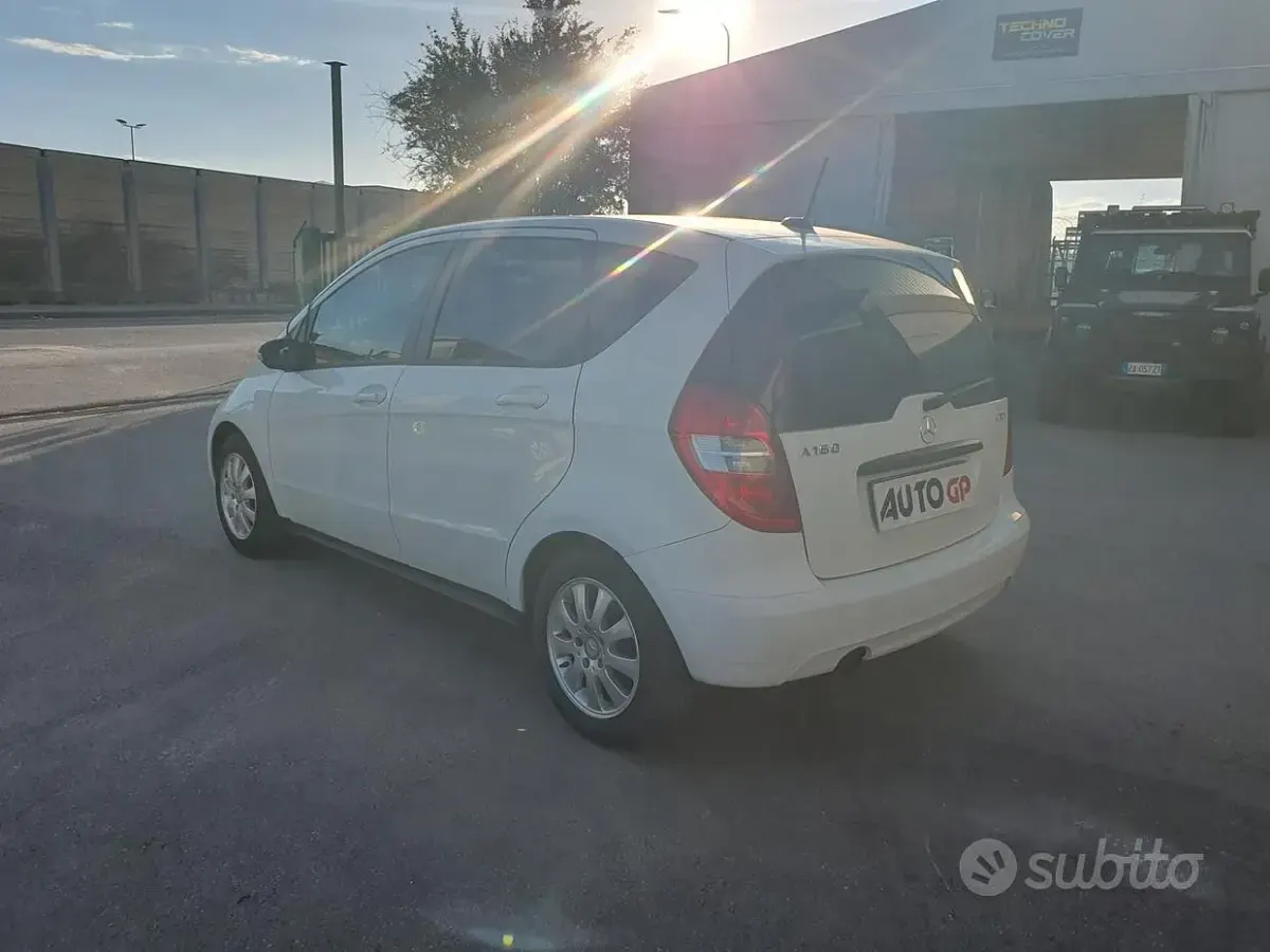 Usata Mercedes A160 109 CV (80 kW) 2011 Bianco Berlina
