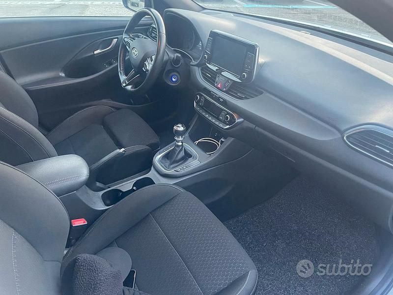 Usata Hyundai i30 N Line 120 CV (88 kW) 2019 Bianco Berlina
