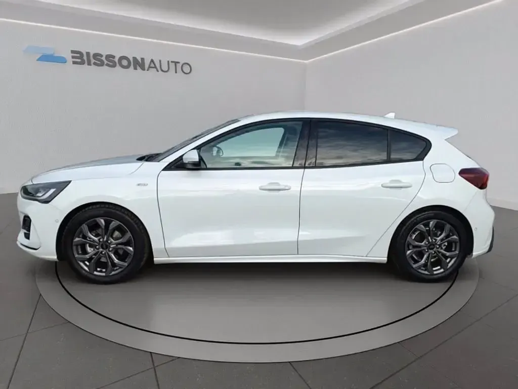 Usata Ford Focus ST-Line 125 CV (91 kW) 2024 Bianco frozen Berlina