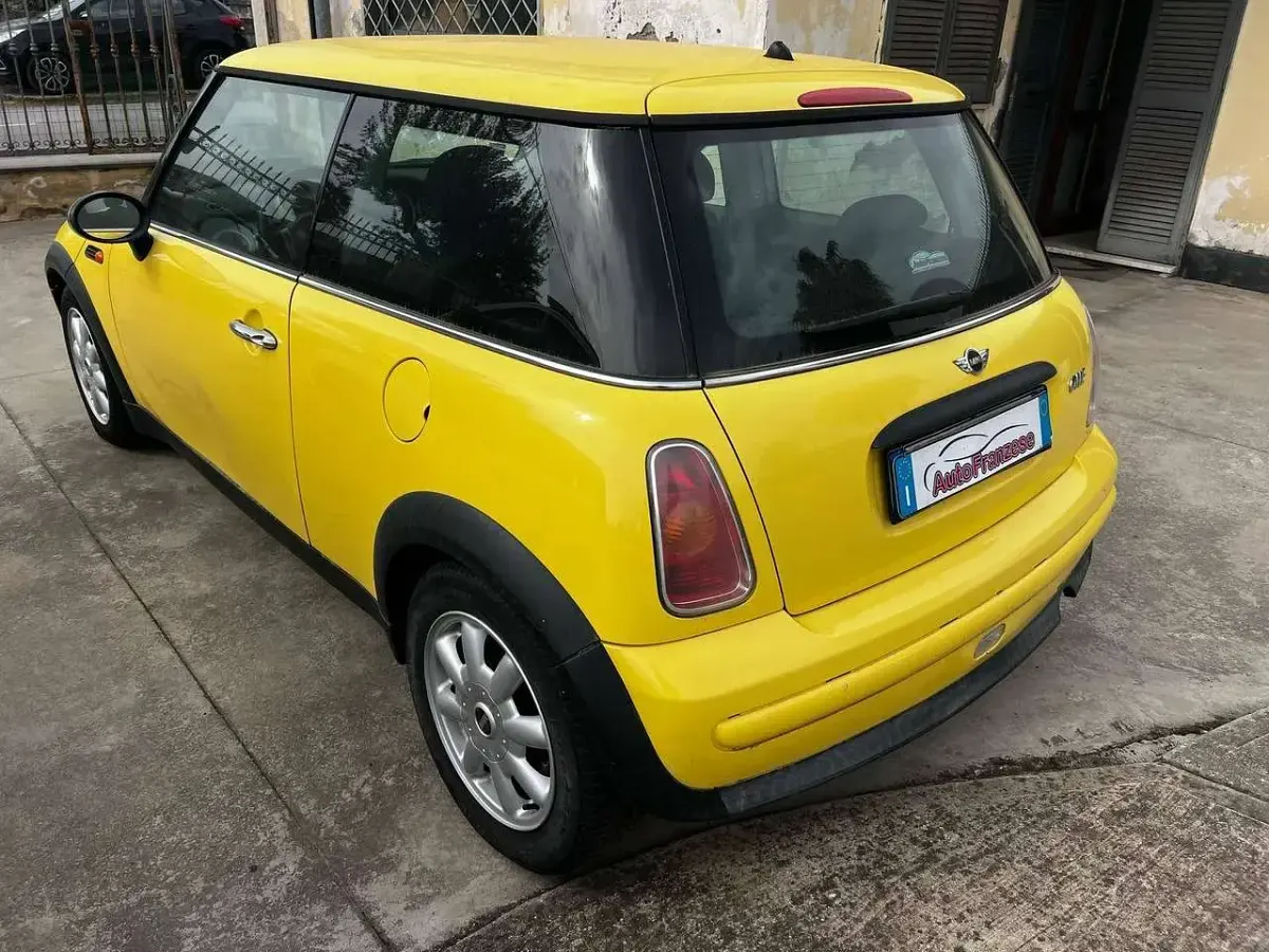 Occasion Mini ONE 90 ch (66 kW) 2003 Jaune Citadine
