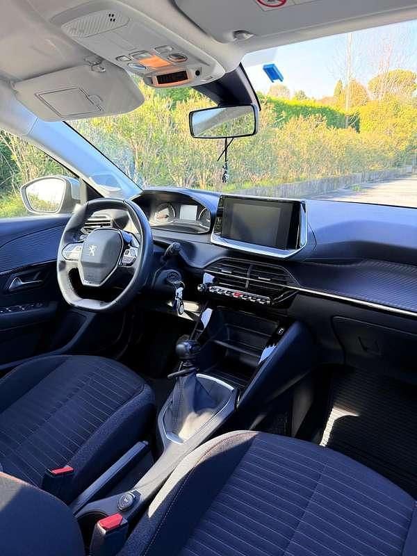 Usata Peugeot 208 Active 102 CV (75 kW) 2021 Argento Utilitaria