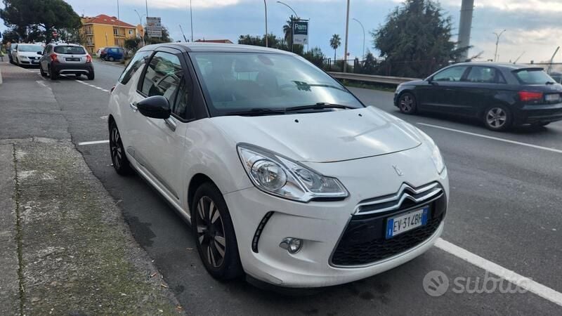 Usata 2014 DS Automobiles DS3 Chic Coupé | 6450 € - Immagine 1/4