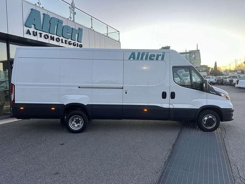 Usata Iveco Daily 156 CV (114 kW) 2021 Bianco Furgone