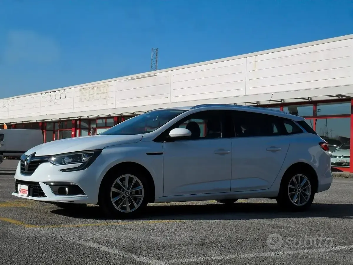 Usata Renault Mégane GrandTour Business 116 CV (85 kW) 2019 Bianco Station wagon