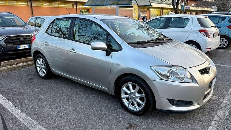 Usata Toyota Auris Sol 90 CV (66 kW) 2007 Utilitaria
