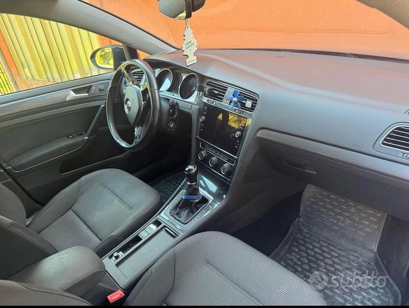 Usata VW Golf VII 2018 Blu Berlina