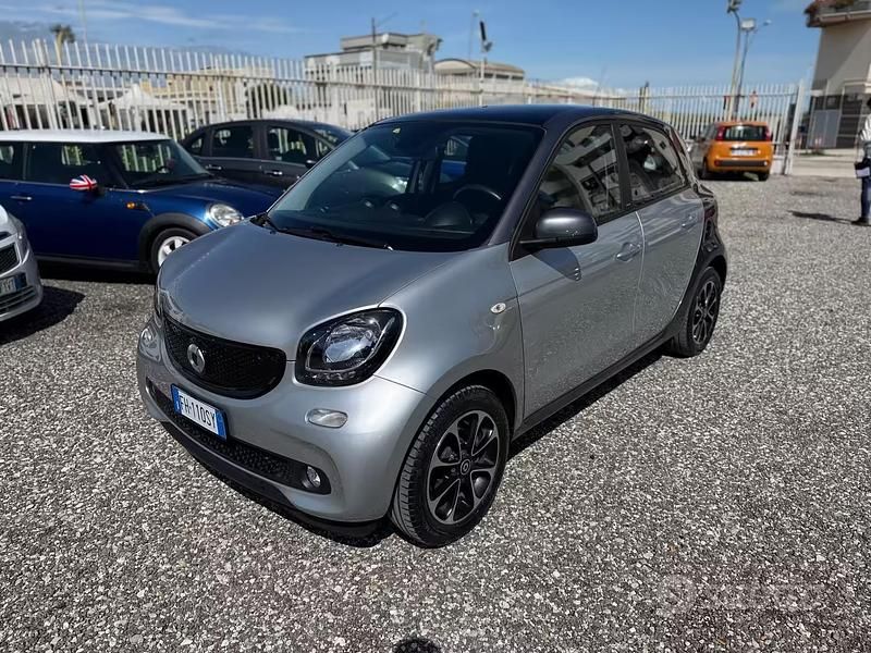 Begagnad Smart ForFour 61 HK (44 kW) 2017 Grå Halvkombi