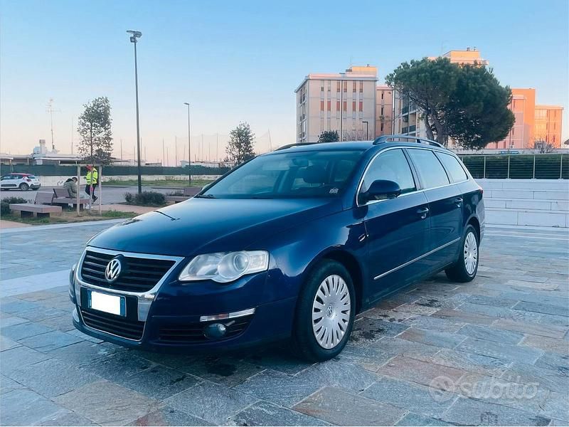 Blu Usata 2010 VW Passat Station wagon | 2900 € (Buon prezzo) - Immagine 1/4