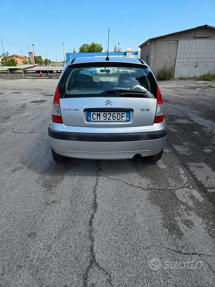 Używany Citroën C3 Elegance 73 KM (53 kW) 2004 Szary Sedan/Limuzyna