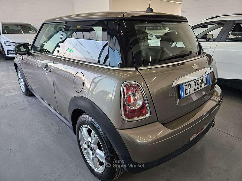 Usata Mini ONE 75 CV (55 kW) 2013 Marrone Utilitaria
