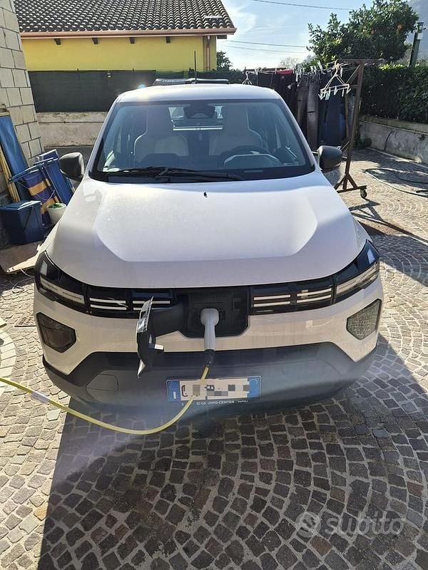 Usata 2024 Dacia Spring Due volumi | 12.000 € (Ottimo prezzo) - Immagine 1/4
