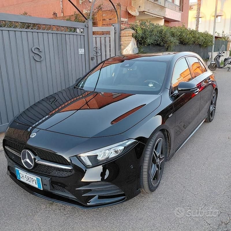 Usata Mercedes A180 AMG Line Premium Plus 116 CV (85 kW) 2021 Nero Berlina