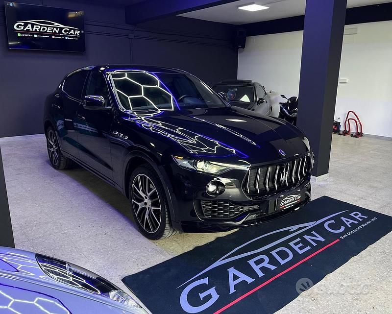Usata Maserati Levante 250 CV (183 kW) 2016 Nero SUV