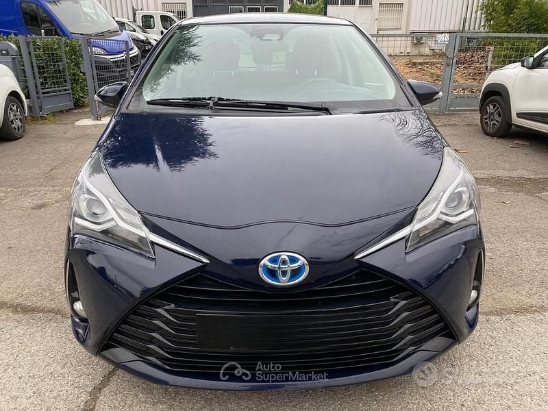 Usata Toyota Yaris Hybrid Active 73 CV (53 kW) 2019 Berlina