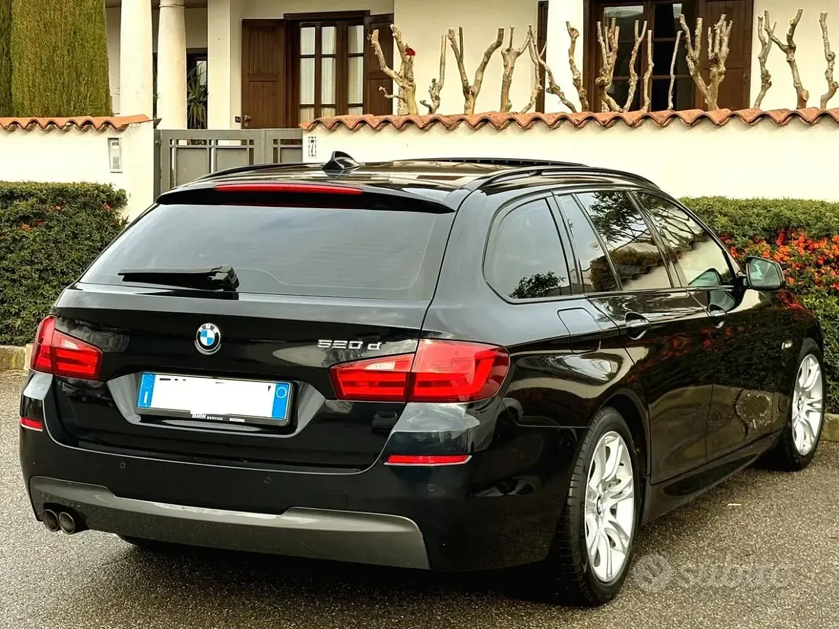 Usata BMW 520 M Sport 184 CV (135 kW) 2013 Bluazzurro Station wagon