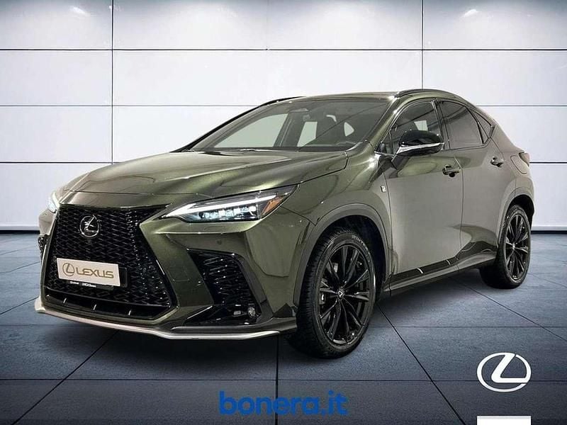Usata Lexus NX200t Sport Line 309 CV (227 kW) 2023 Verde cargo SUV