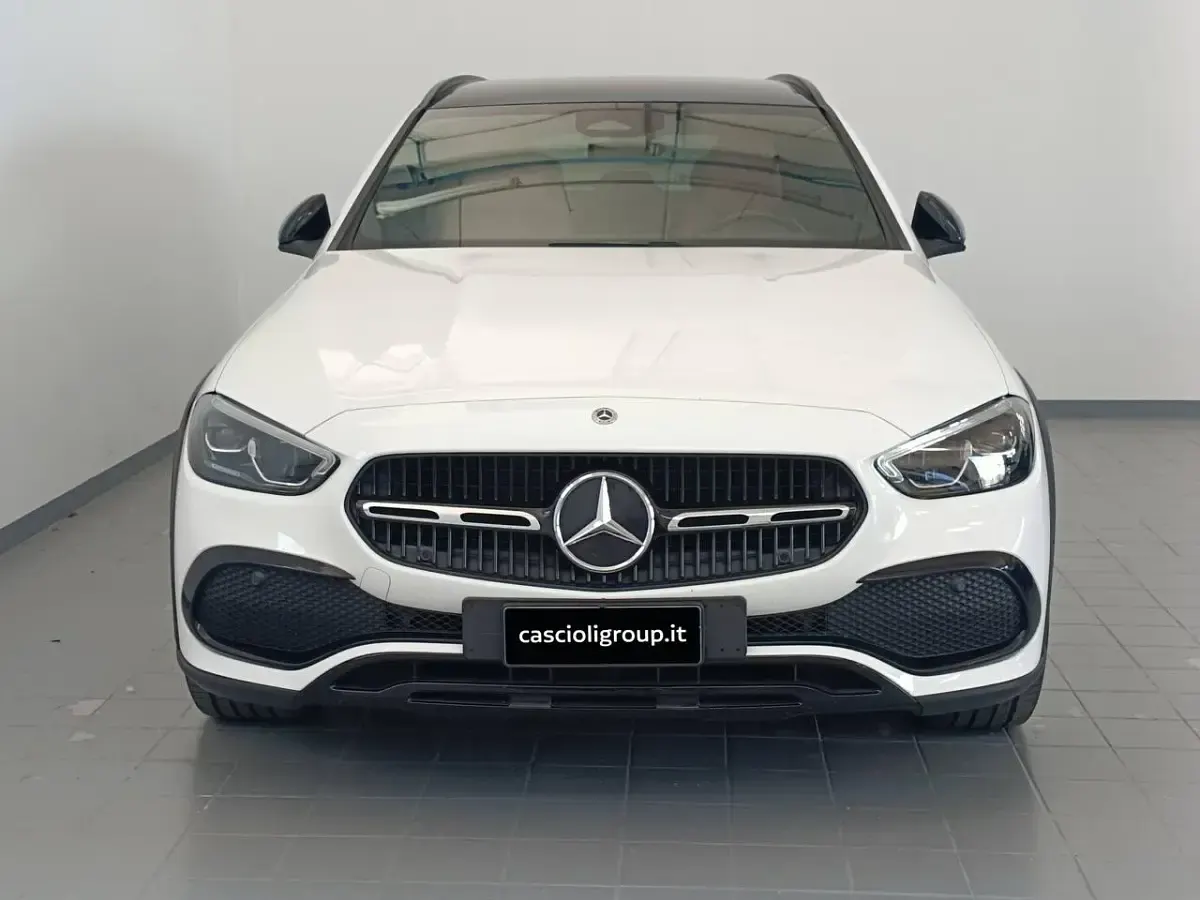 Usata Mercedes 220 Premium 199 CV (146 kW) 2023 Bianco Station wagon