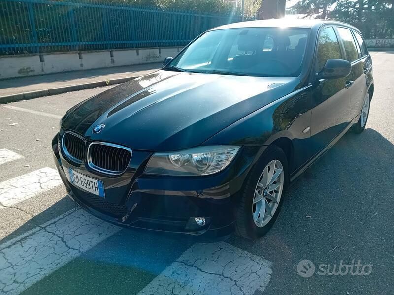 Usata BMW 318 143 CV (105 kW) 2012 Nero Station wagon