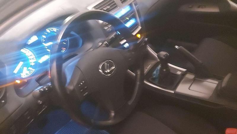 Usata Lexus IS220d Luxury Line 177 CV (130 kW) 2008 Berlina