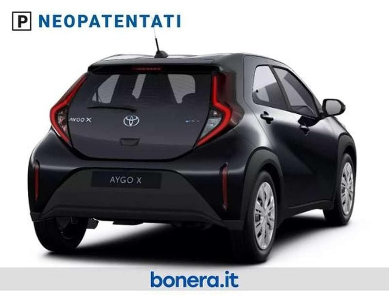 Nuova Toyota Aygo X 116 CV (85 kW) 2026 Black met SUV