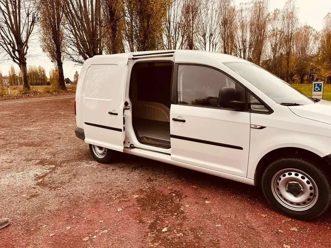 Usata VW Caddy 110 CV (80 kW) 2019 Bianco Monovolume