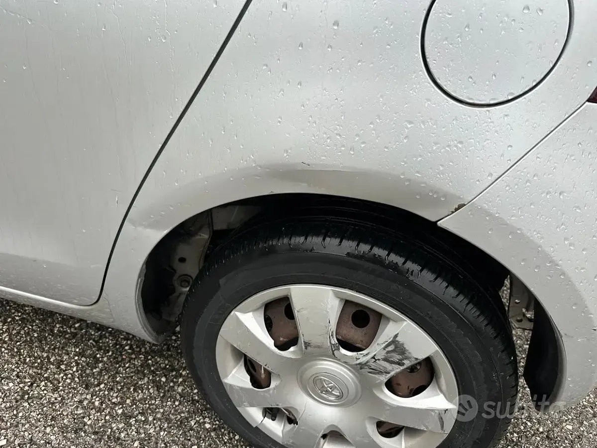 Second-hand Toyota Yaris 69 CP (50 kW) 2008 Gri Hatchback