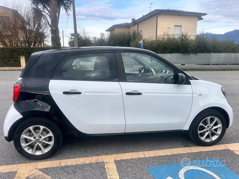 Usata Smart ForFour 2018 Bianco Utilitaria