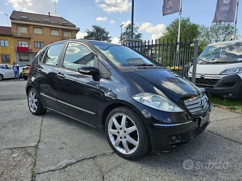 Usata Mercedes A180 Elegance 109 CV (80 kW) 2008 Nero Monovolume
