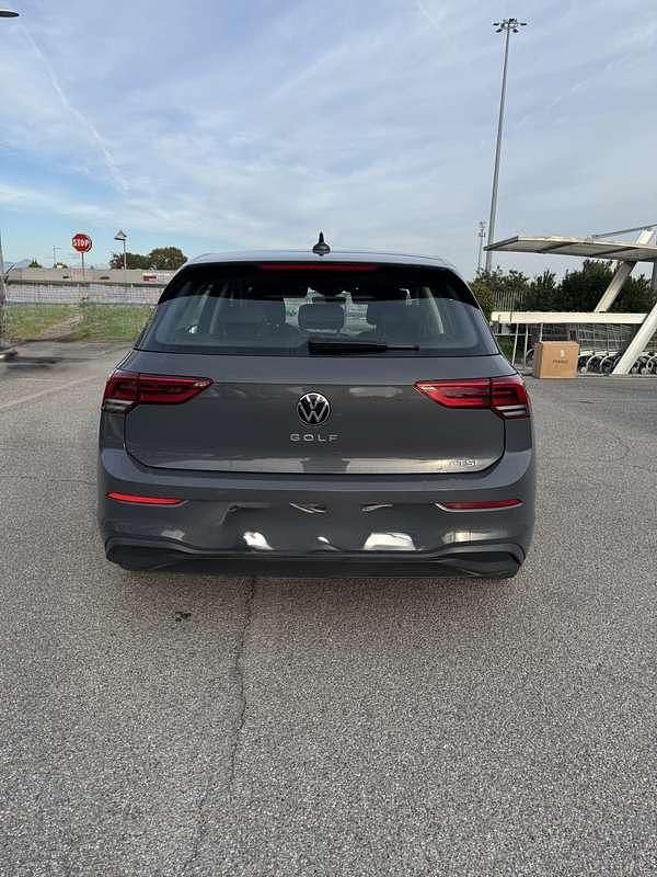 Usata VW Golf VIII Life 110 CV (80 kW) 2020 Berlina