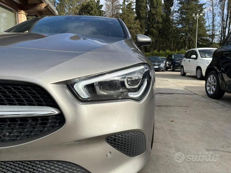 Usata Mercedes CLA180 116 CV (85 kW) 2020 Oro Berlina