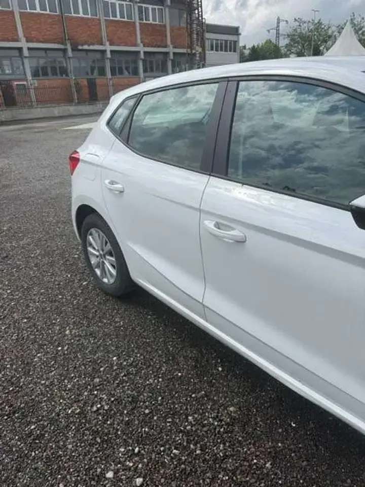 Usata Seat Ibiza Style 90 CV (66 kW) 2022 Bianco Utilitaria