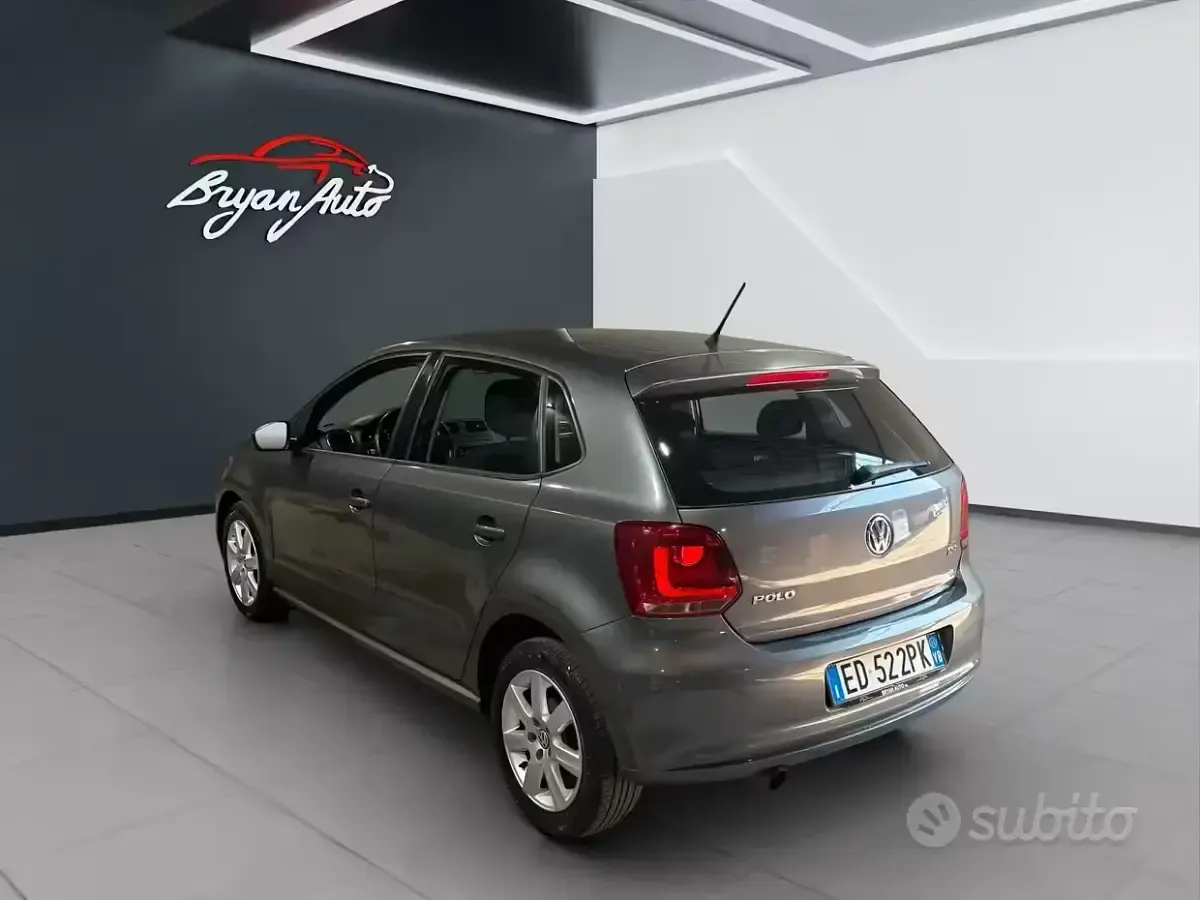 Usata VW Polo Highline 105 CV (77 kW) 2011 Grigio Utilitaria