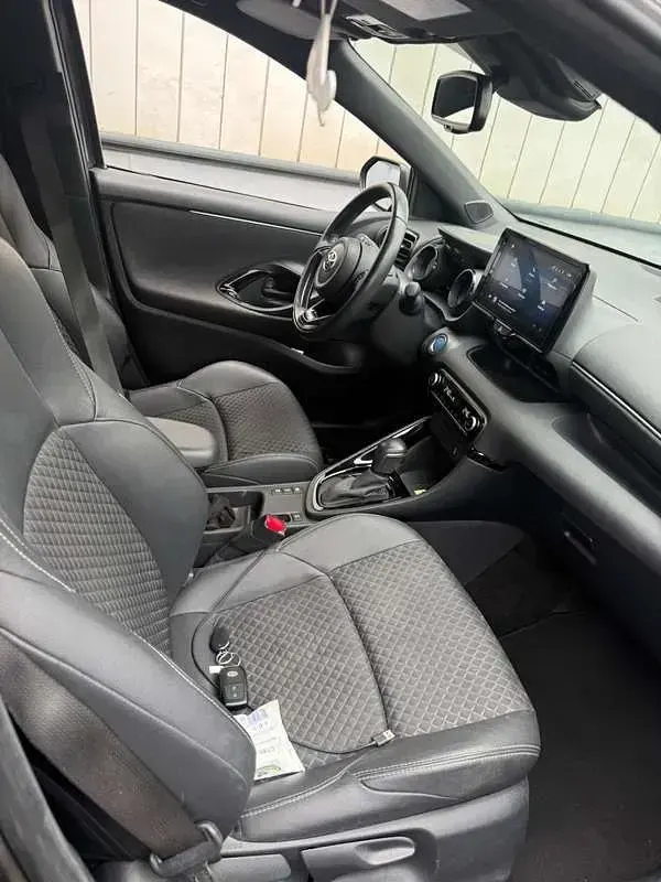 Usata Toyota Yaris Sol 87 CV (63 kW) 2022 Utilitaria