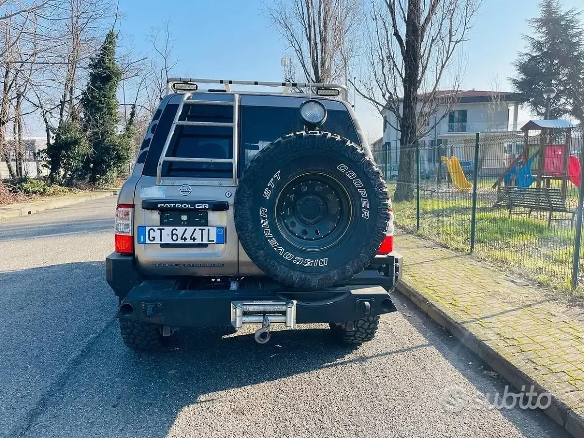 Usata Nissan Patrol 158 CV (116 kW) 2000 Nero SUV