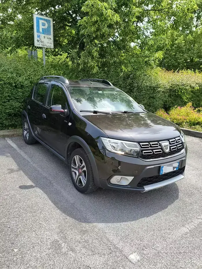Usata Dacia Sandero Stepway 95 CV (69 kW) 2019 Nero Berlina